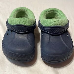 Crocs with fuzzy lining
